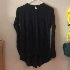 Black long sleeve tee